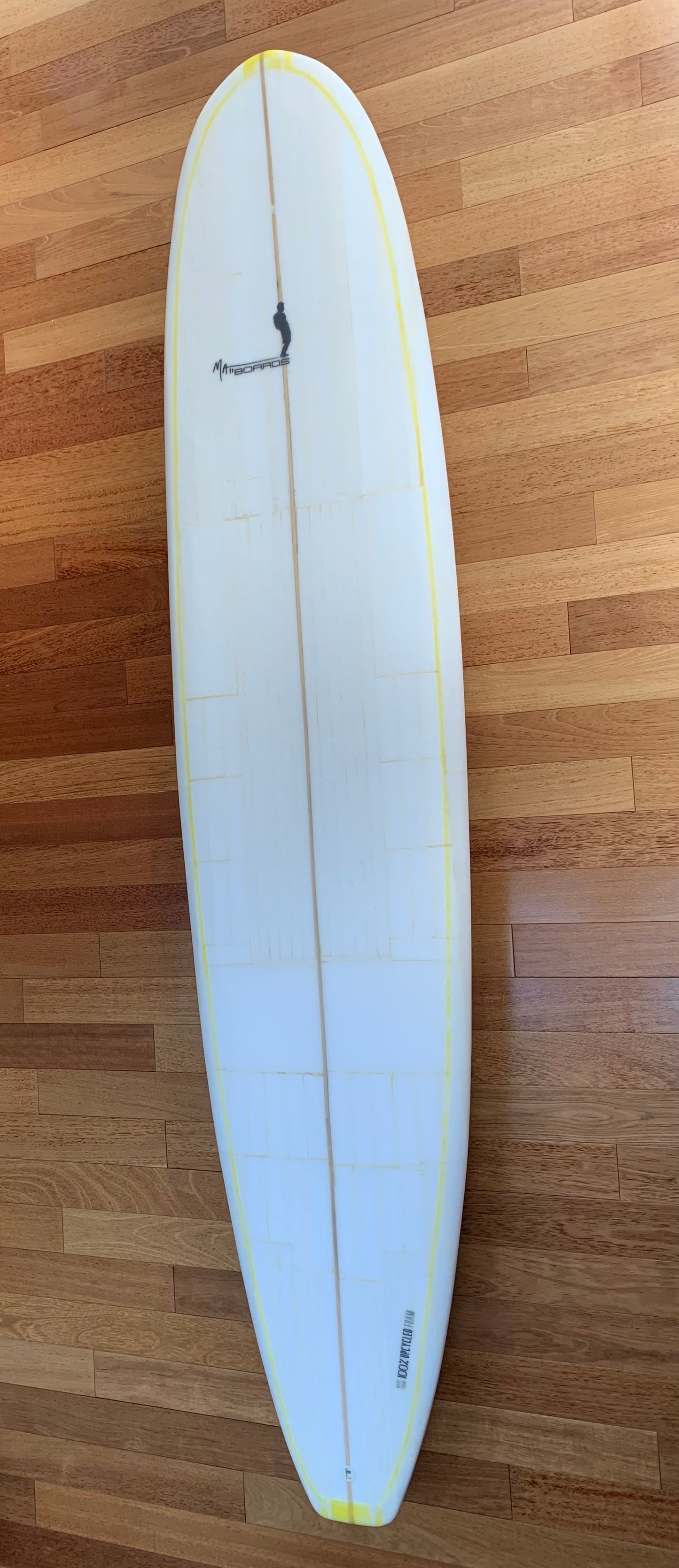 Longboard (yellow stripes)